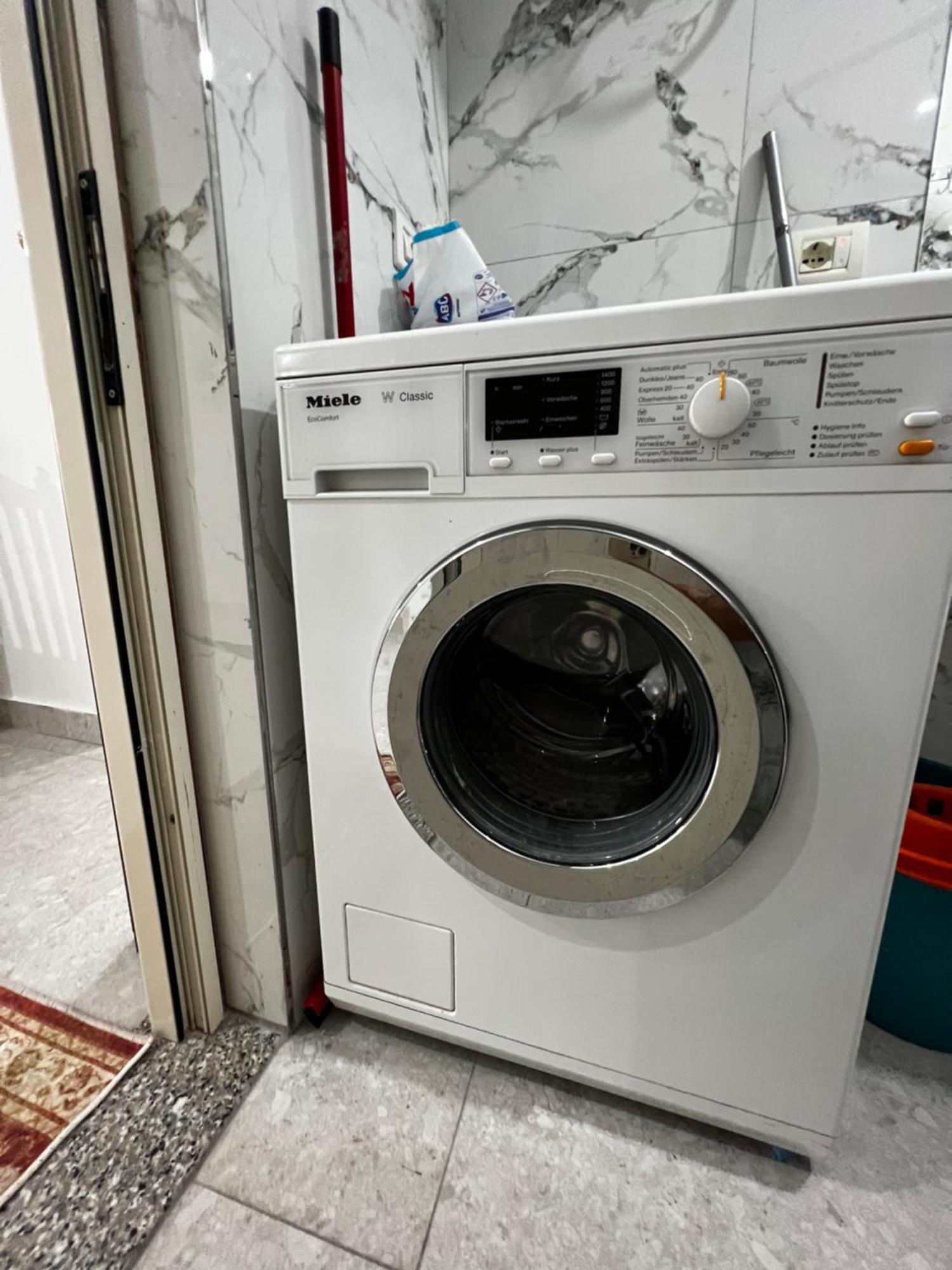 Boulevard Apartment Тирана Екстериор снимка